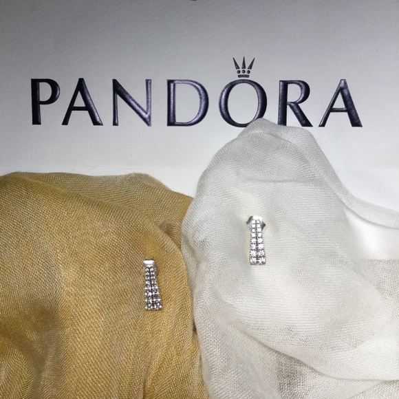 Pandora Shooting Earrings 💫 - Picture 2 of 5